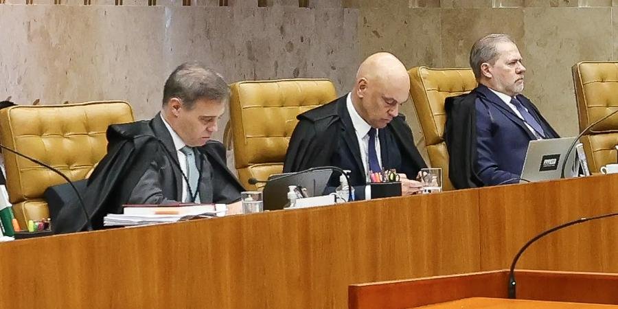 Condenada e foragida na Itália, Carla Zambelli pede ao STF salvo-conduto para entrar no país e votar