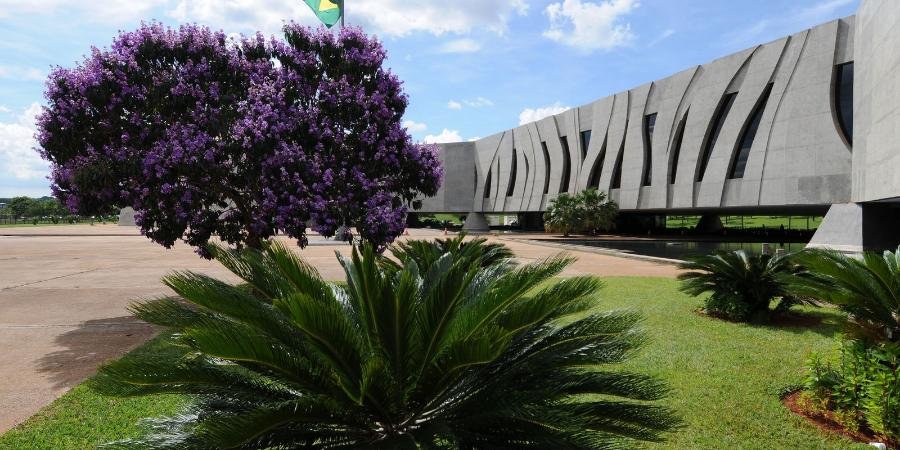 Primeiro recurso especial sob o filtro da relevância chega ao STJ e as sessões virtuais começam a triar o estoque