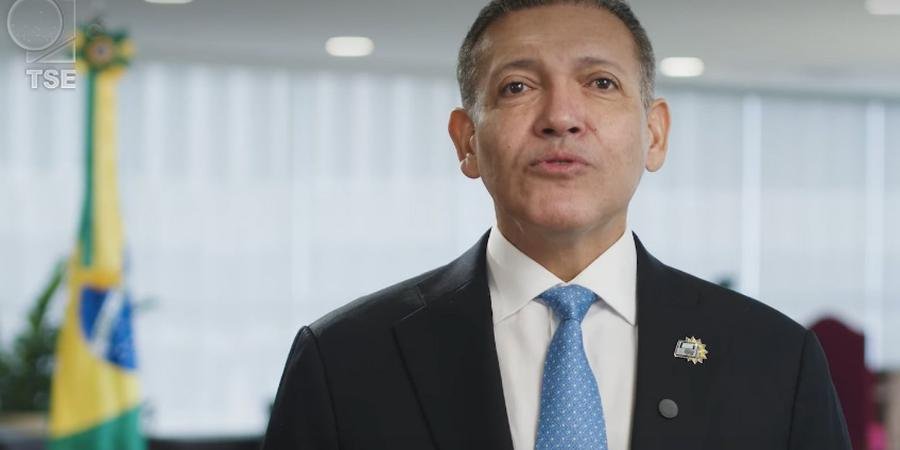 Em pronunciamento na véspera, o presidente do TSE afirma que ameaça e assédio a eleitor serão reprimidos