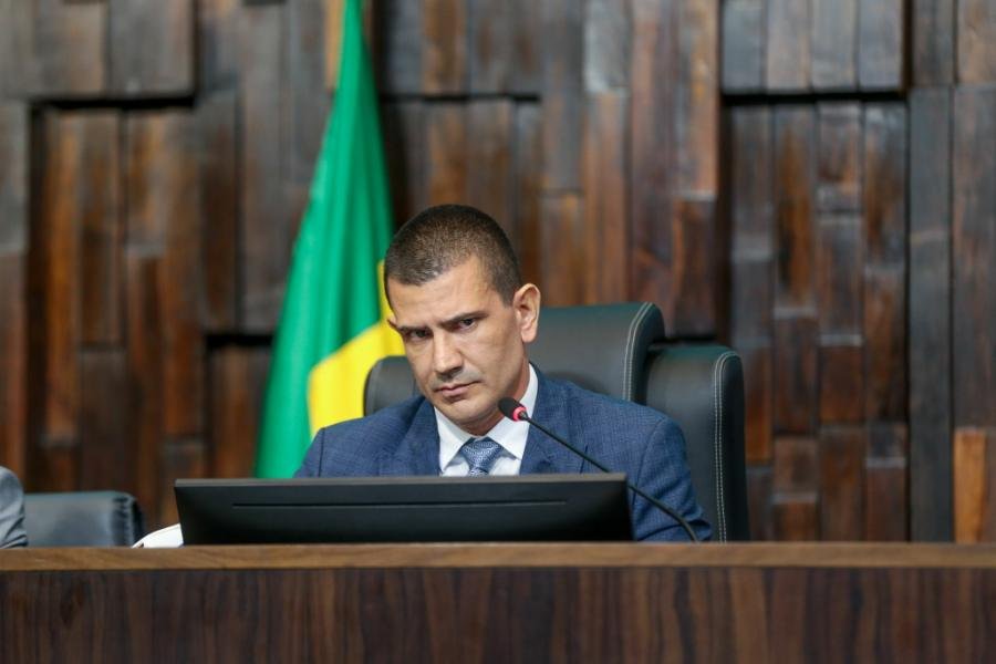 MP do Rio investiga Douglas Ruas por peculato, lavagem, crimes licitatórios e organização criminosa