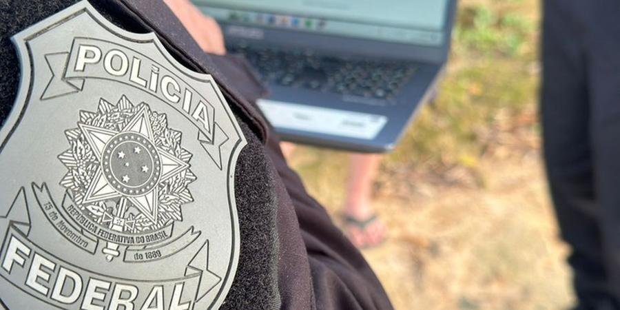 Operação Magen: PF mira policiais e ex-policiais suspeitos de vender fuzis e vazar dados a facção no Rio