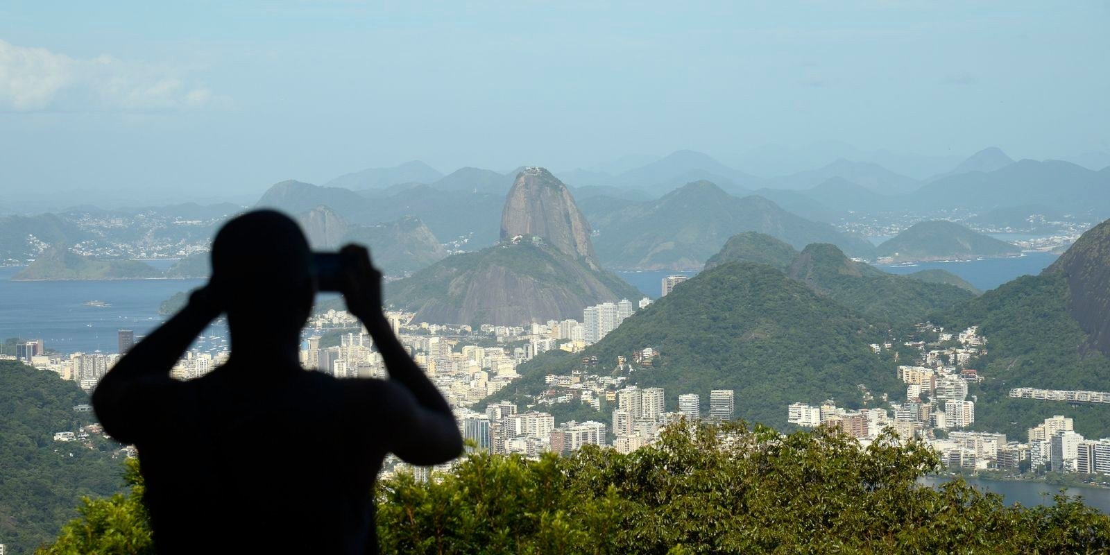 Polícia Militar do Rio reforça o policiamento no feriado, com efetivo adicional em áreas de grande circulação